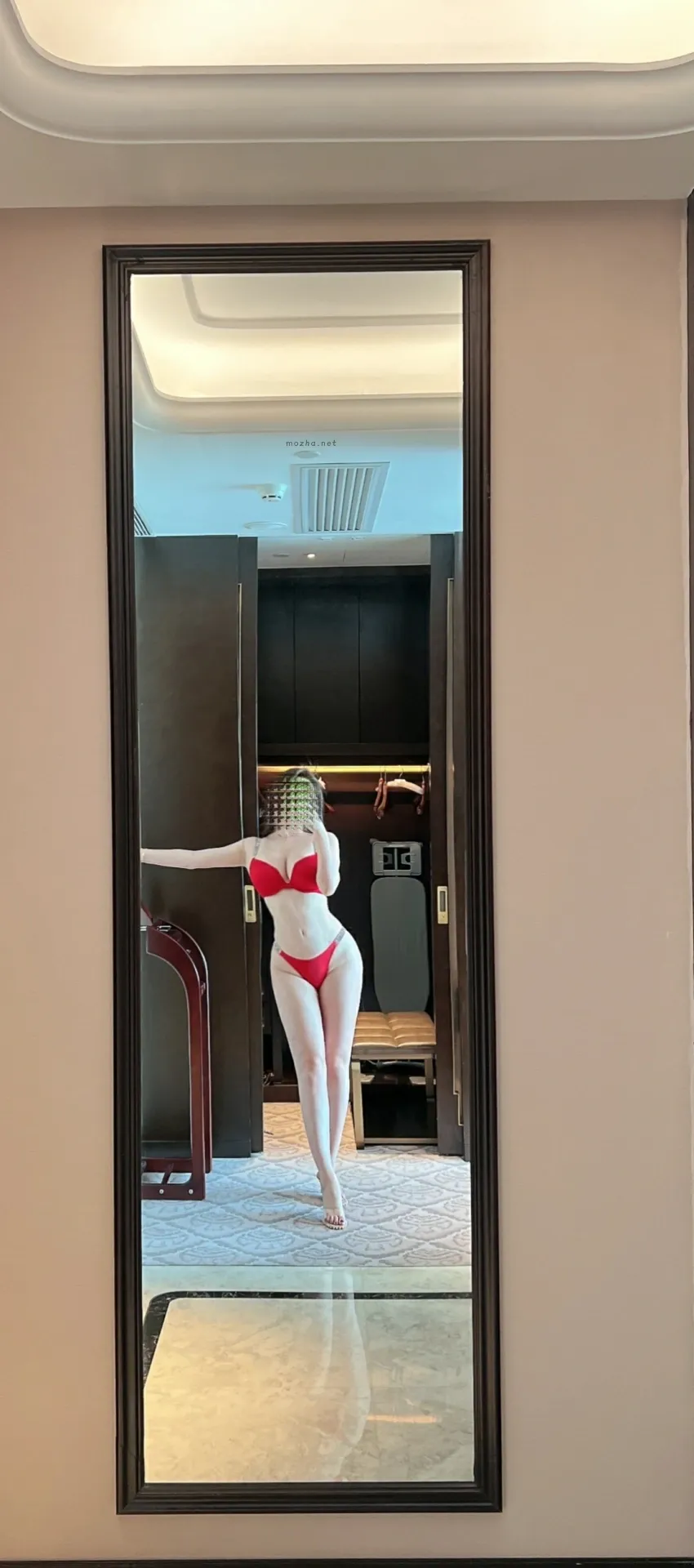 MIYA – 红色比基尼 【44P】